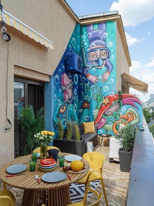 Terrasse Des Plongeurs Apartment Bukares Bagian luar foto